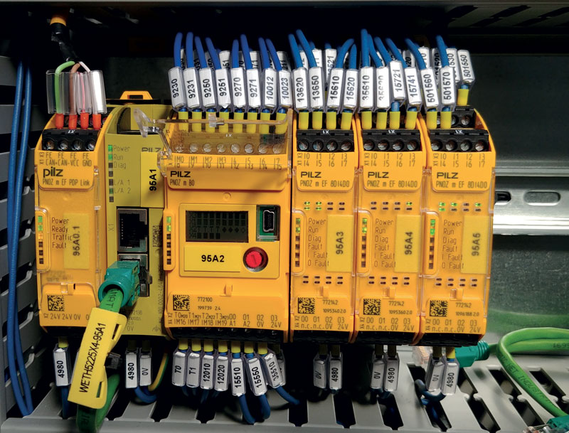  Safety logic was the task performed by programmable controller PNOZ mB0 ensuring the maximum of safety and flexibility.