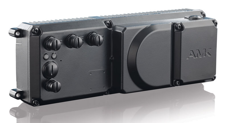 In addition to the motion control/PLC functionality, the decentralized iSA controller with IP65 protection also offers an integrated power supply.